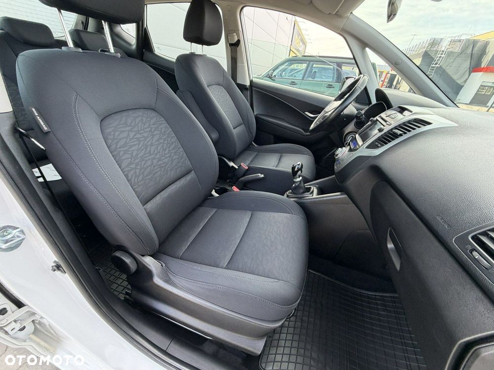 Hyundai ix20 1.6 CRDi blue Comfort - 34