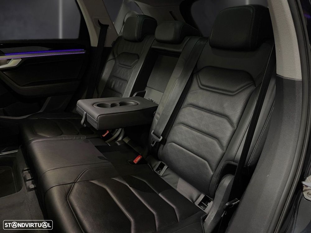 VW Touareg 3.0 TSI e-Hybrid Plus - 30