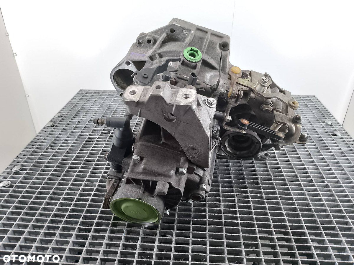 SKRZYNIA BIEGÓW MANUALNA SKODA OCTAVIA I DUW 1.4 16V - 4