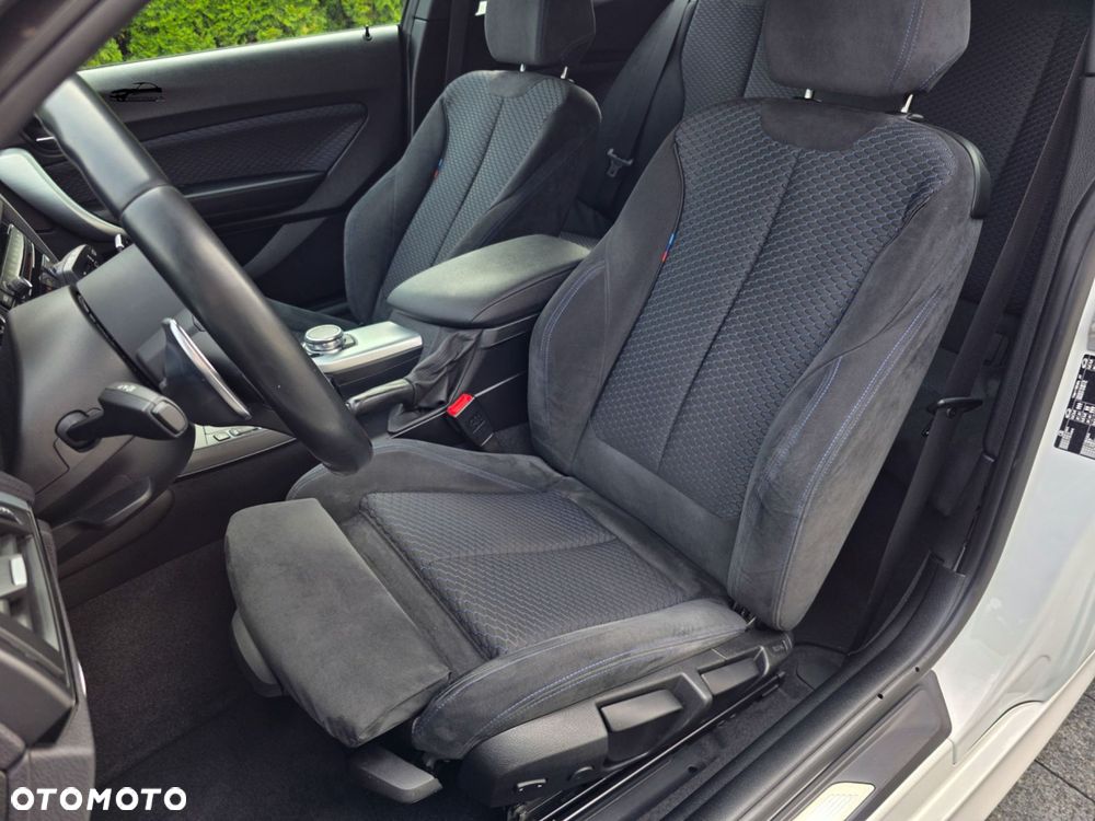 BMW Seria 1 - 38