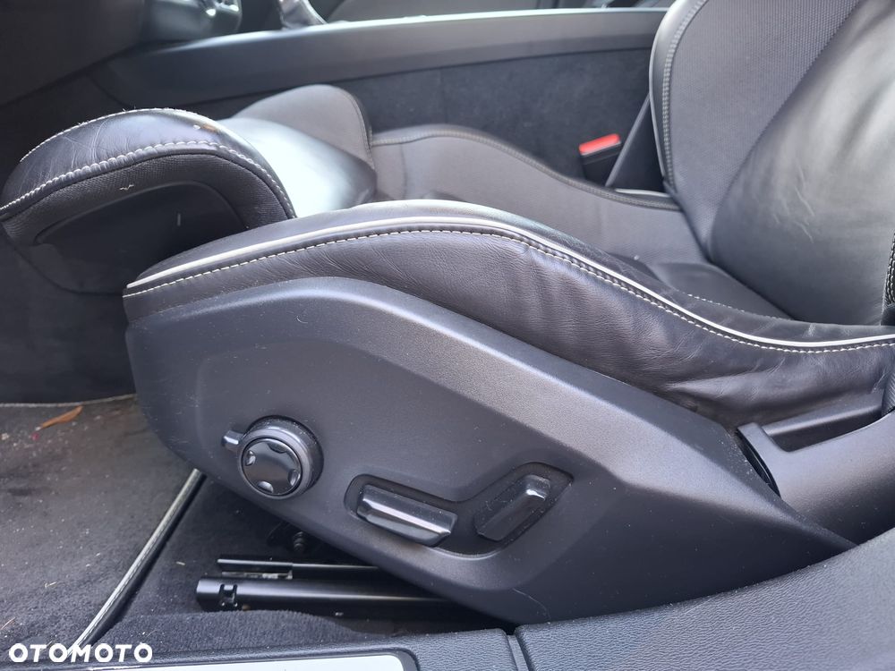 Volvo V60 D3 R-Design - 21