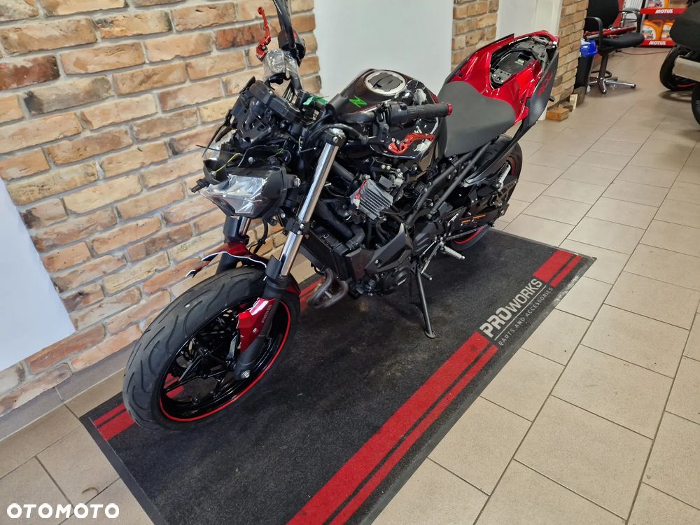 Kawasaki Z - 7