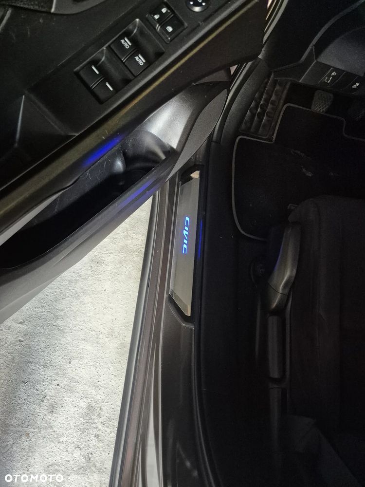 Honda Civic 1.8 Executive - 18