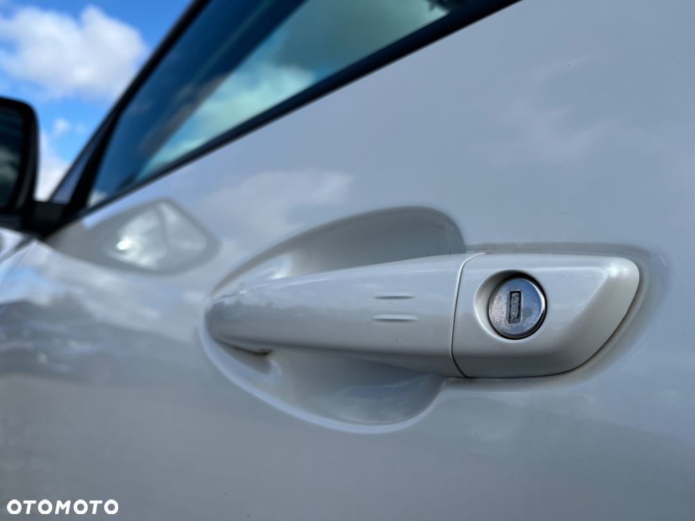 Peugeot 3008 PureTech 130 Stop & Start GPF Allure Business-Paket - 36
