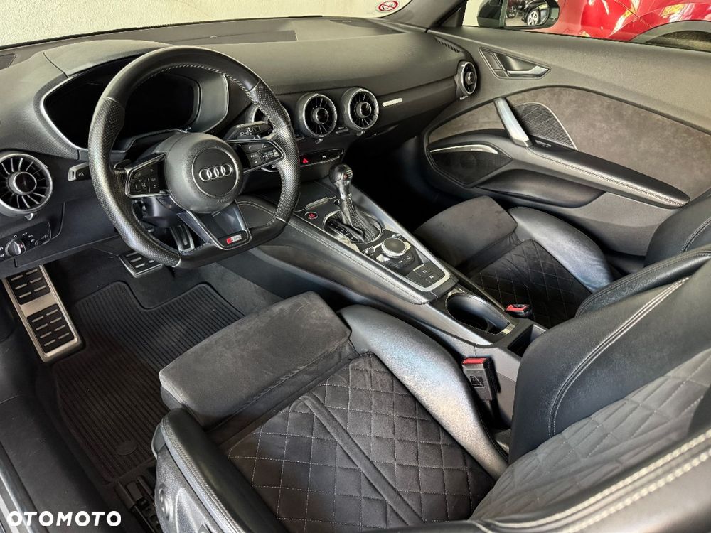 Audi TT Coupé - 17