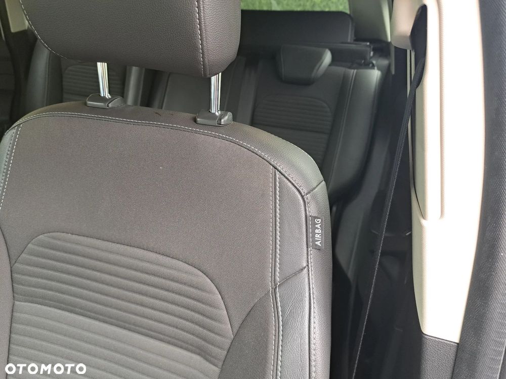Ford Kuga 2.0 TDCi 2x4 Business Edition - 17
