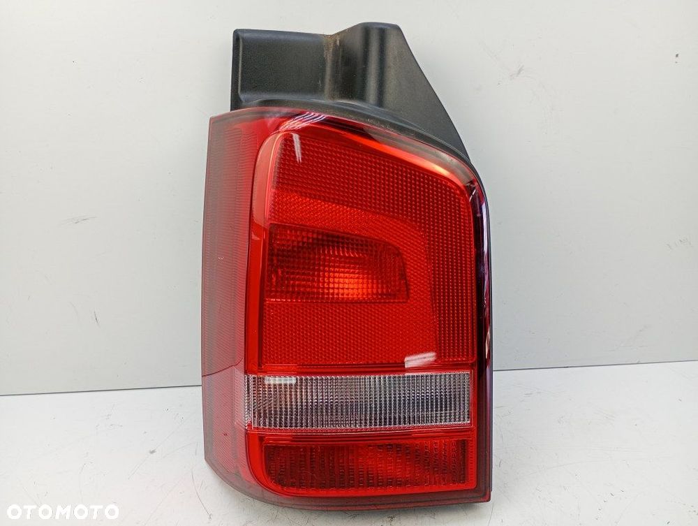 Lampa tylna lewa tył 7E5945095E vw transporter caravelle multivan t5 lift 2010-2015r - 1