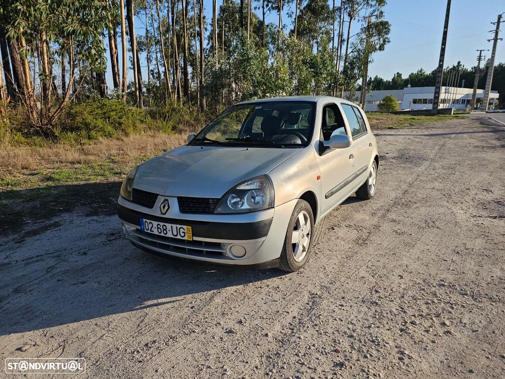 Renault Clio - 1