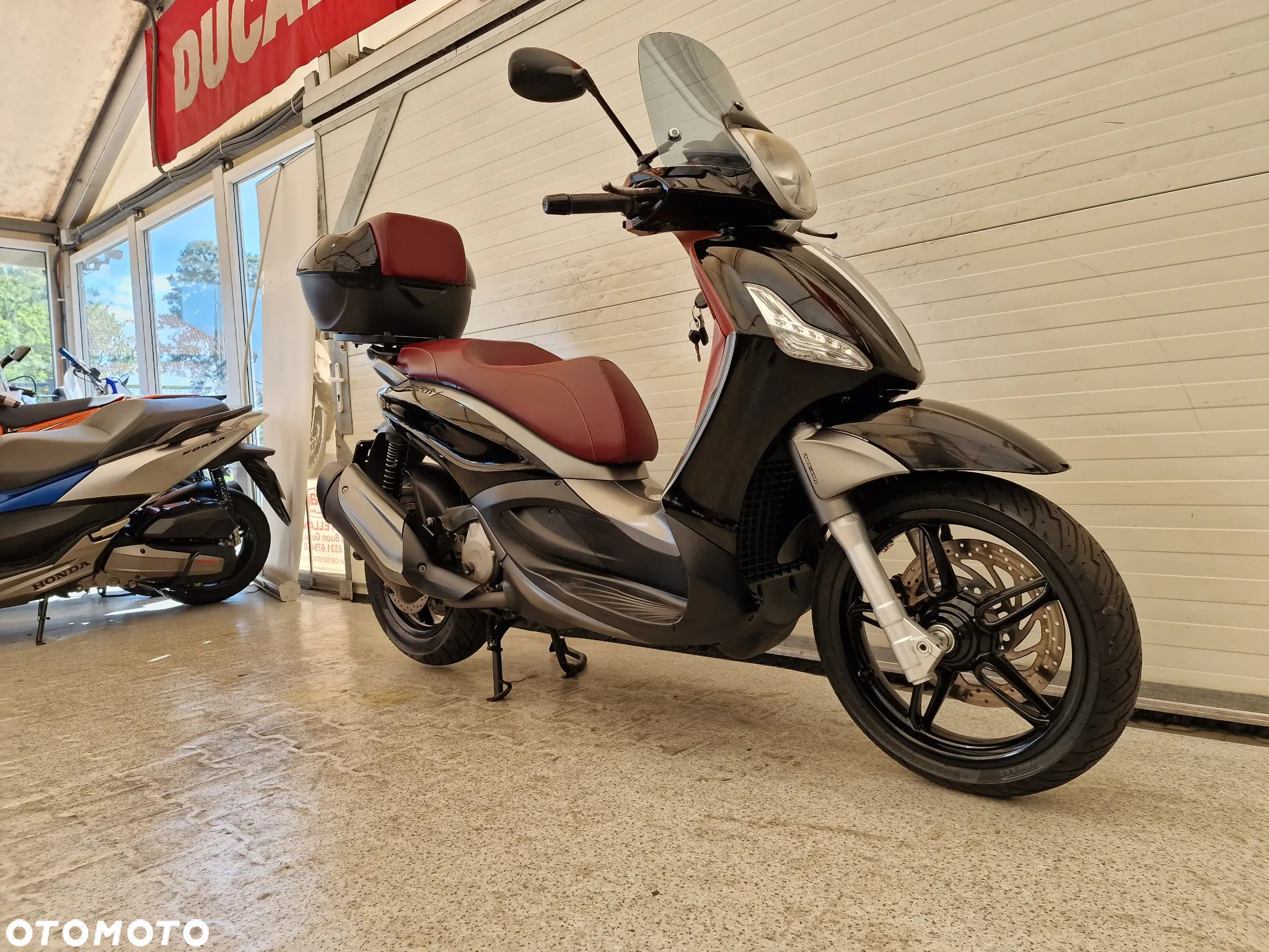 Piaggio Beverly - 3