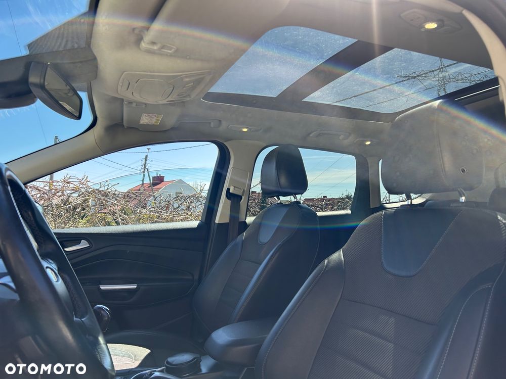 Ford Kuga 2.0 TDCi 2x4 Titanium - 27