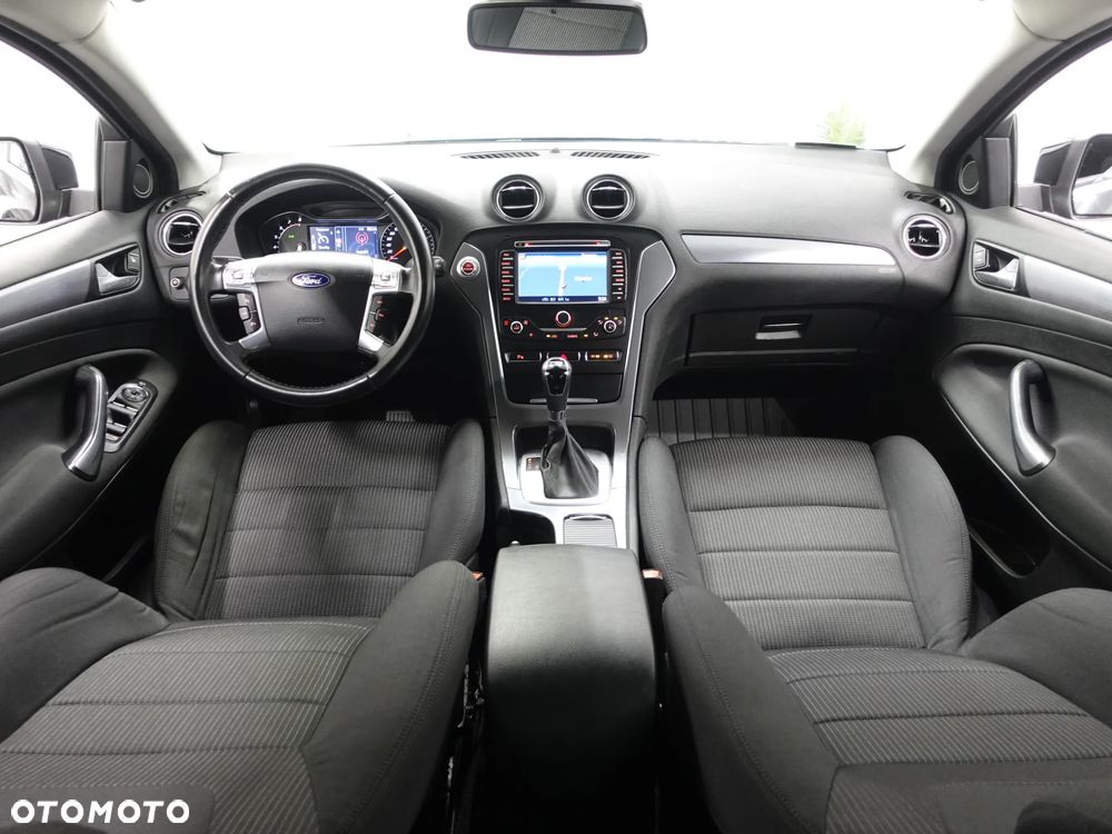 Ford Mondeo - 27