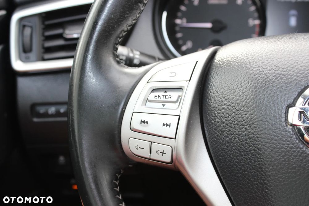 Nissan Qashqai 1.6 dCi Xtronic TEKNA - 13