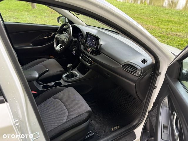 Hyundai i30 1.5 DPI Modern - 17