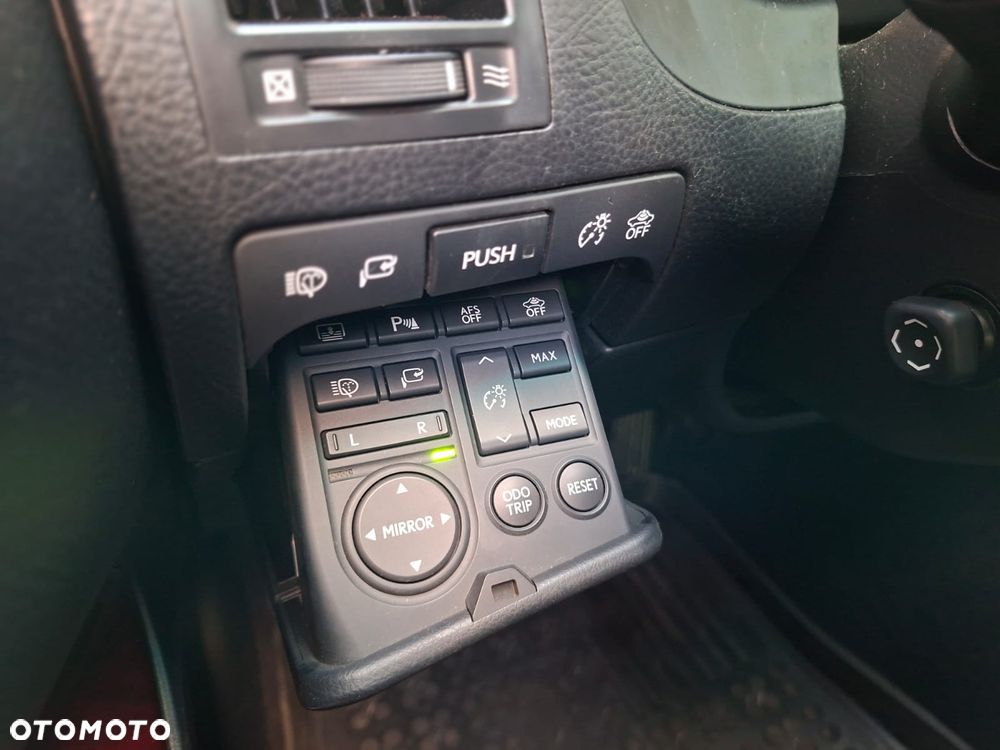 Lexus GS 450h - 11