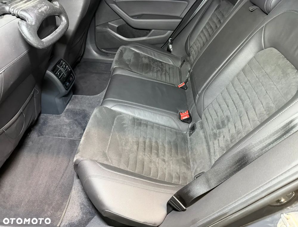 Volkswagen Passat 2.0 TDI SCR DSG Highline - 16