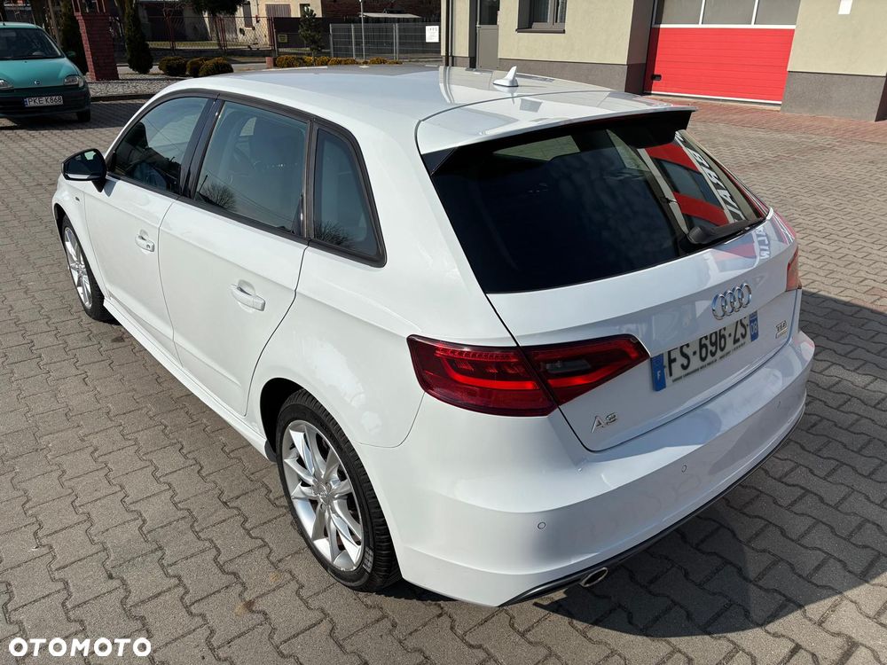 Audi A3 Sportback 1.6 TDI (clean diesel) S line Sportpaket - 4