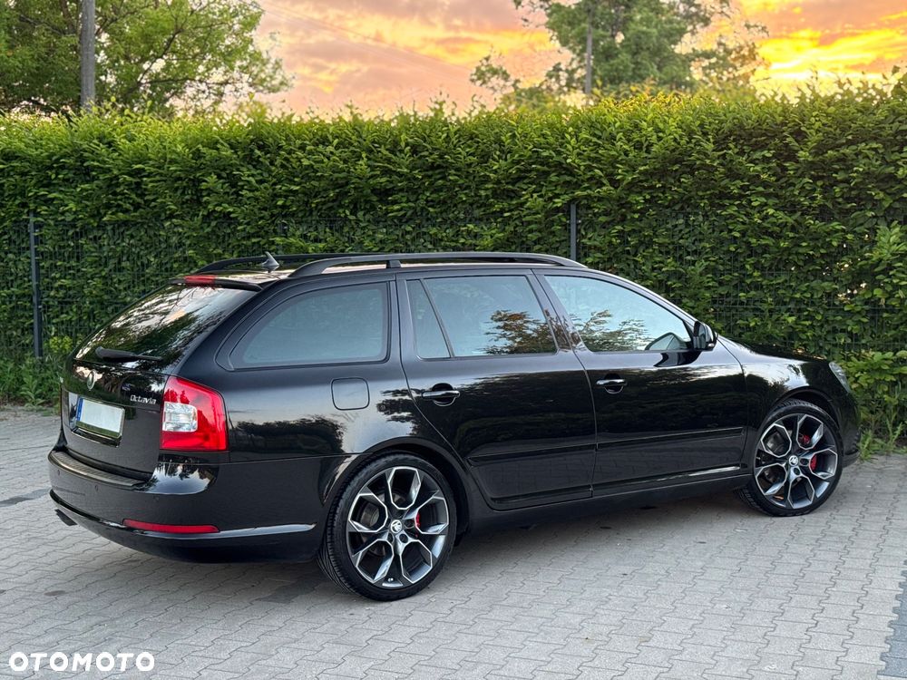 Skoda Octavia 2.0 TDI CR DPF DSG RS - 18