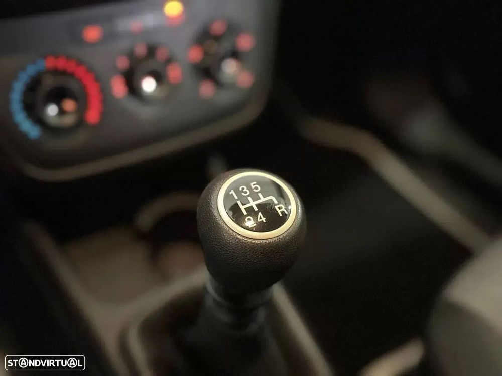 Fiat Punto 1.2 Lounge S&S - 27