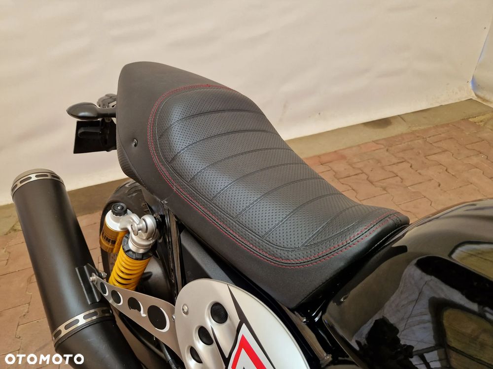 Yamaha XJR - 18