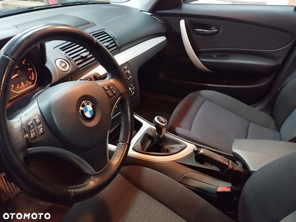BMW Seria 1 116i - 12
