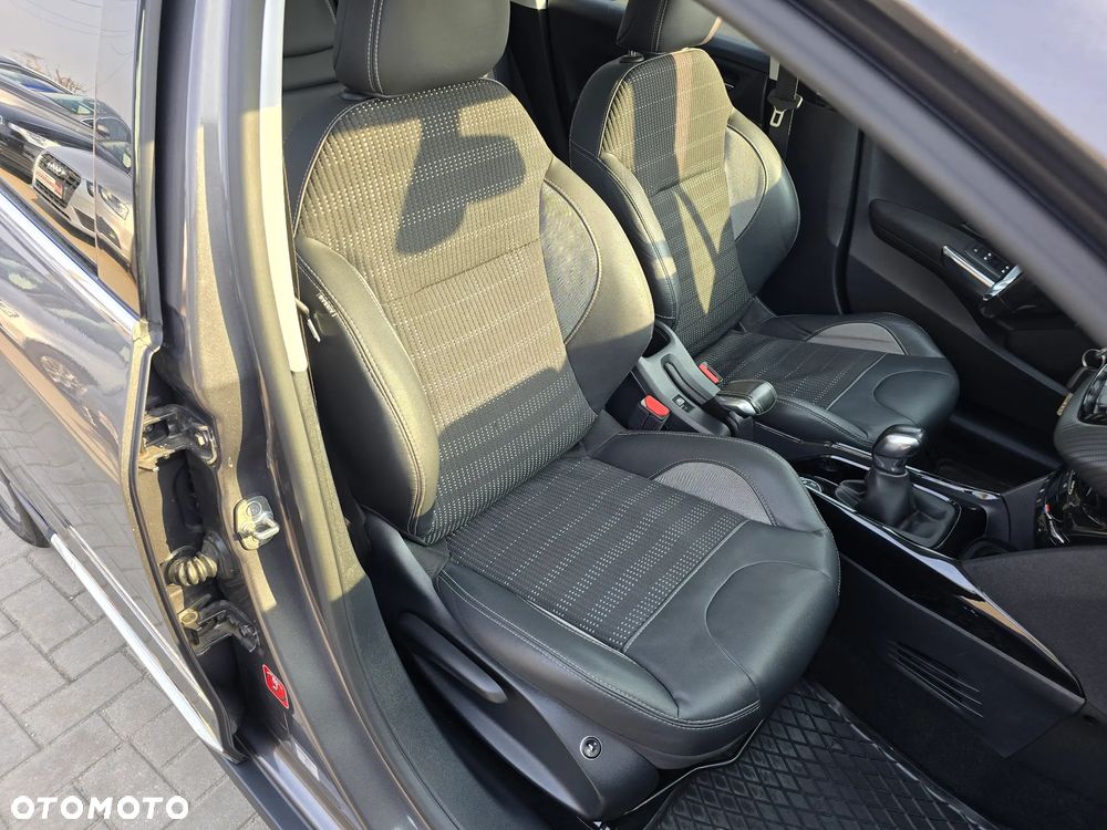 Peugeot 2008 - 15