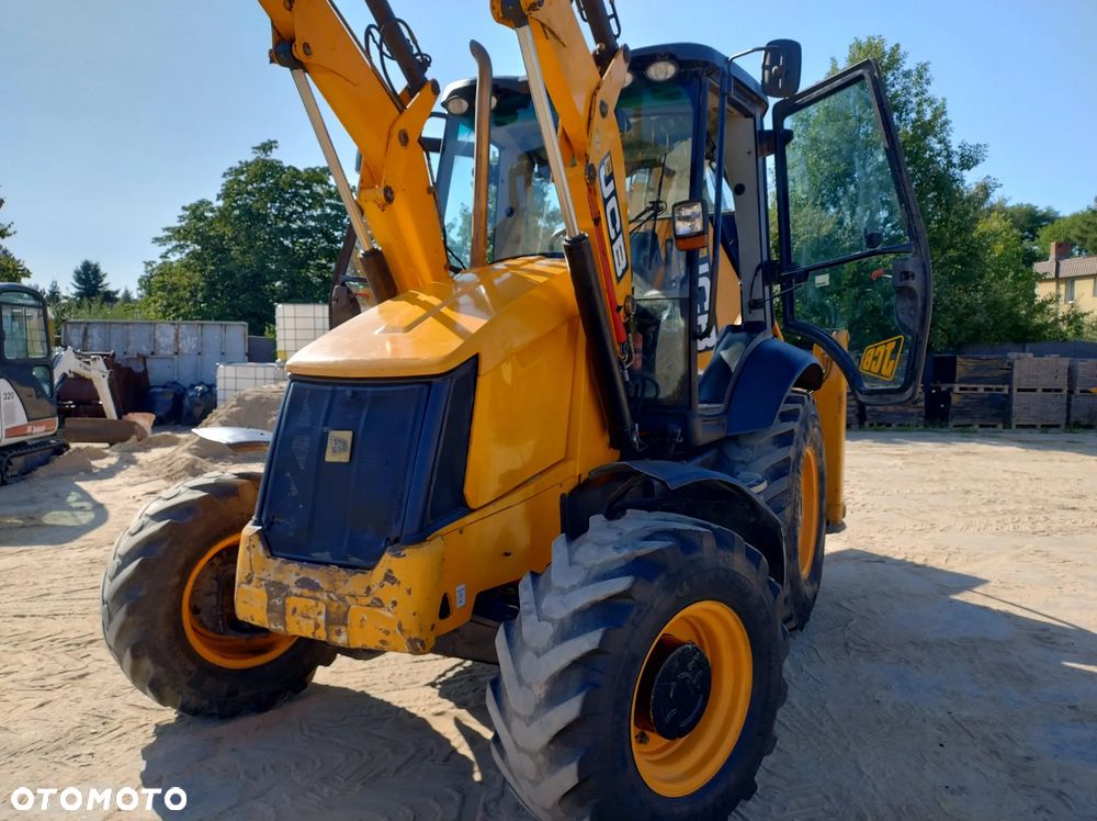 JCB 3CX CONTRACTOR - 4