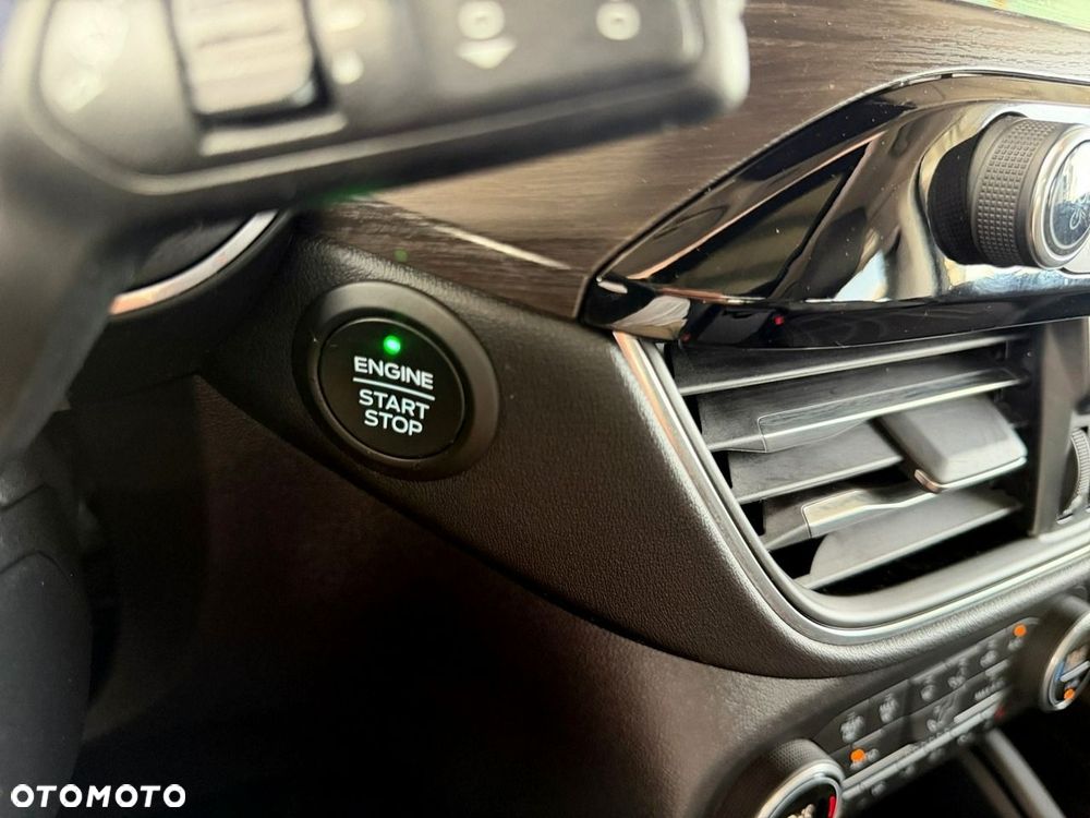 Ford Kuga - 34