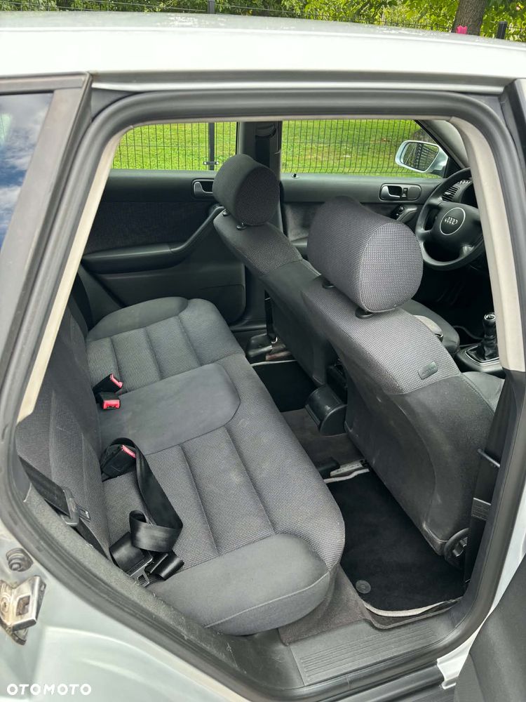 Audi A3 Sportback 1.6 Ambition - 4
