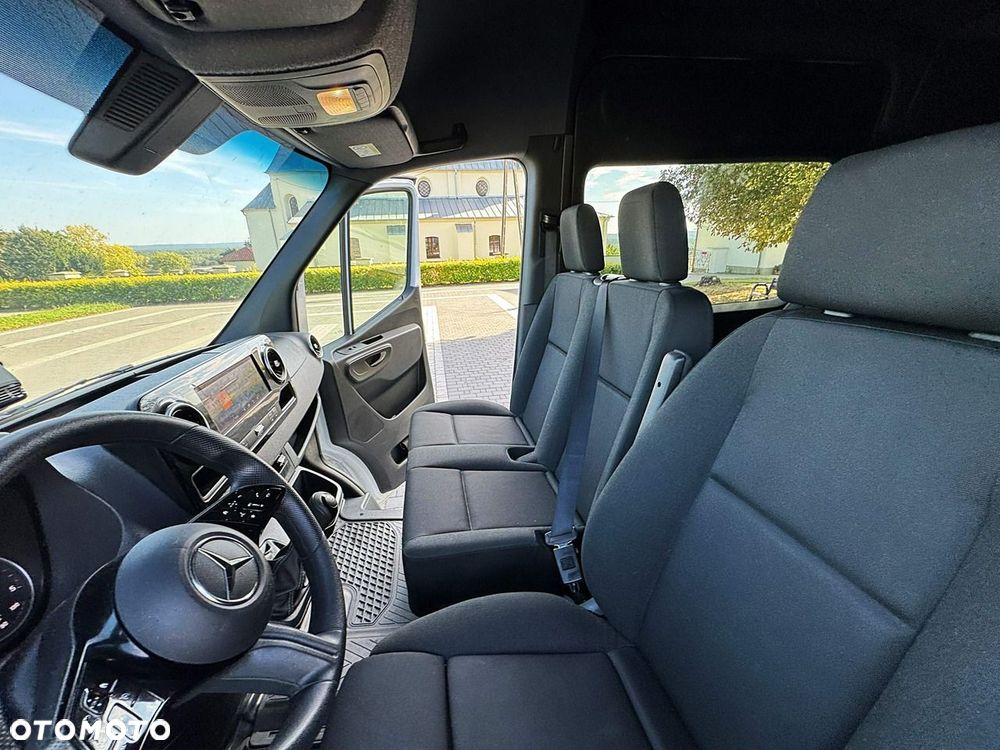 Mercedes-Benz Sprinter - 26