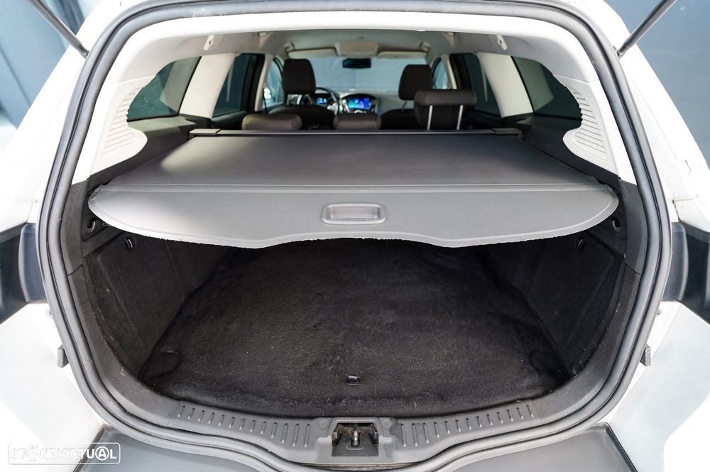 Ford Focus SW 1.5 TDCi EcoBlue Connected - 16
