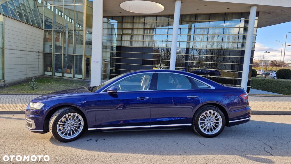 Audi A8 - 3