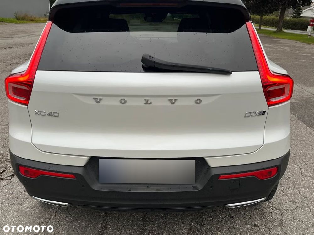 Volvo XC 40 D3 AWD Geartronic R-Design - 6