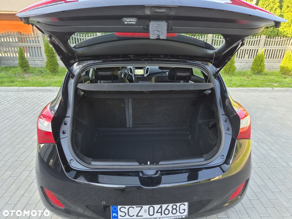 Hyundai i30 blue 1.6 GDI YES Gold - 16