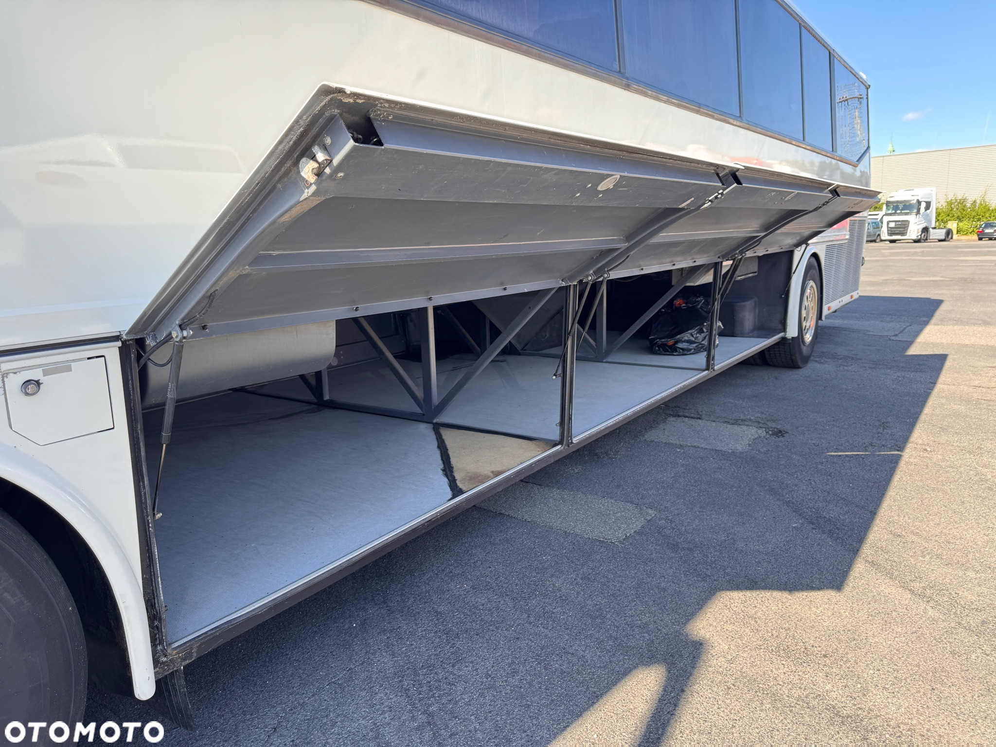 Bova FLD127 Futura / 13m / Klima / 65 miejsc / Cena 63500 zł netto - 5