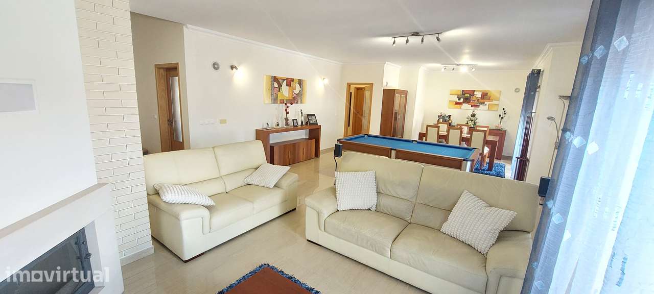 Exclusivo Duplex T4 com 236 m², Terraços, Garagem no Entroncamento - Grande imagem: 3/32
