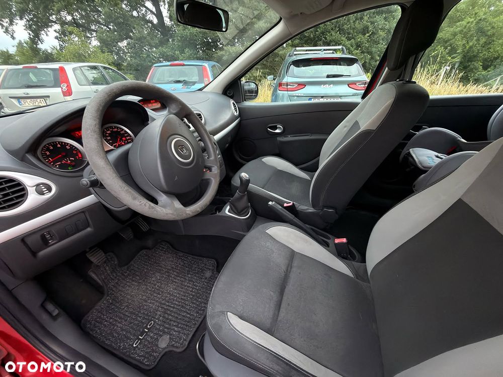 Renault Clio - 6