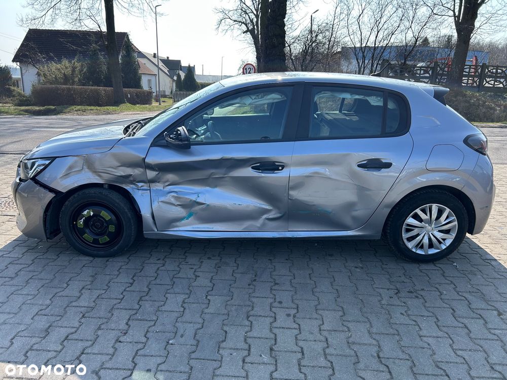 Peugeot 208 - 30