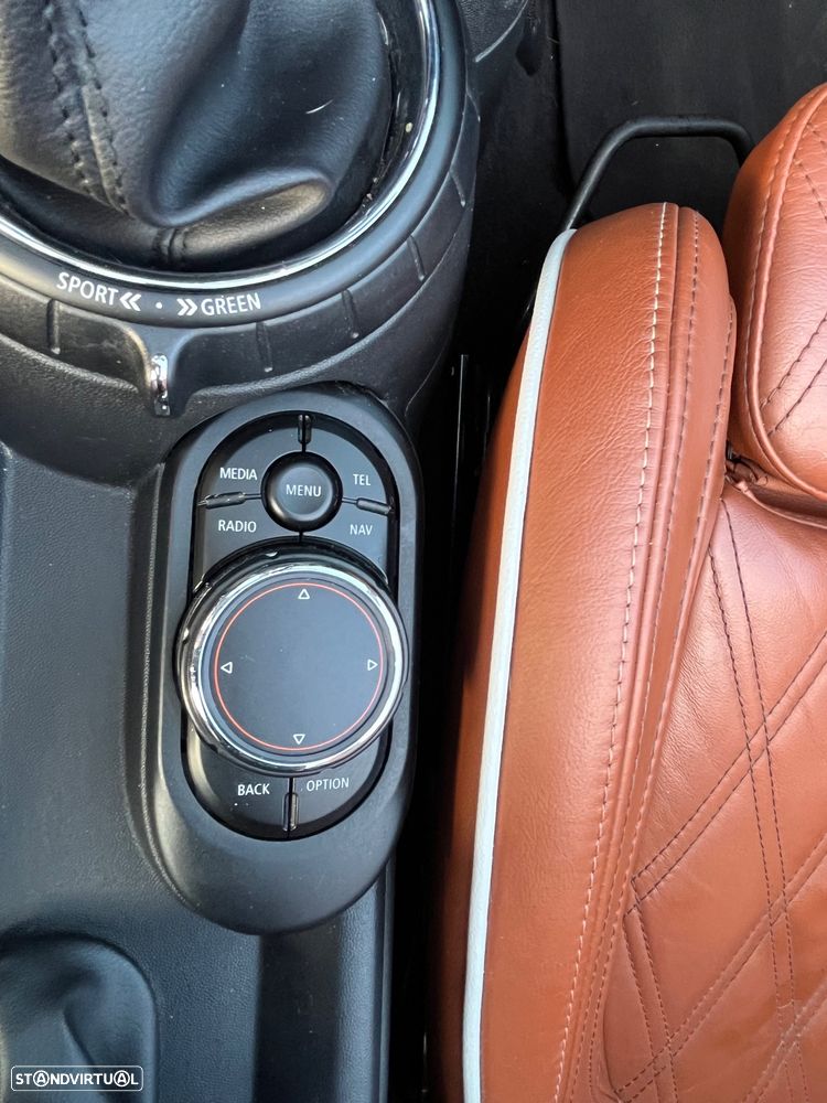 MINI Cabrio Cooper S Sidewalk - 25