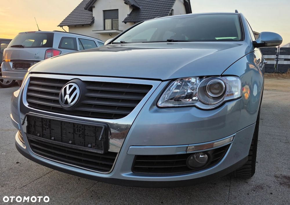 Volkswagen Passat 1.6 FSI Comfortline - 2