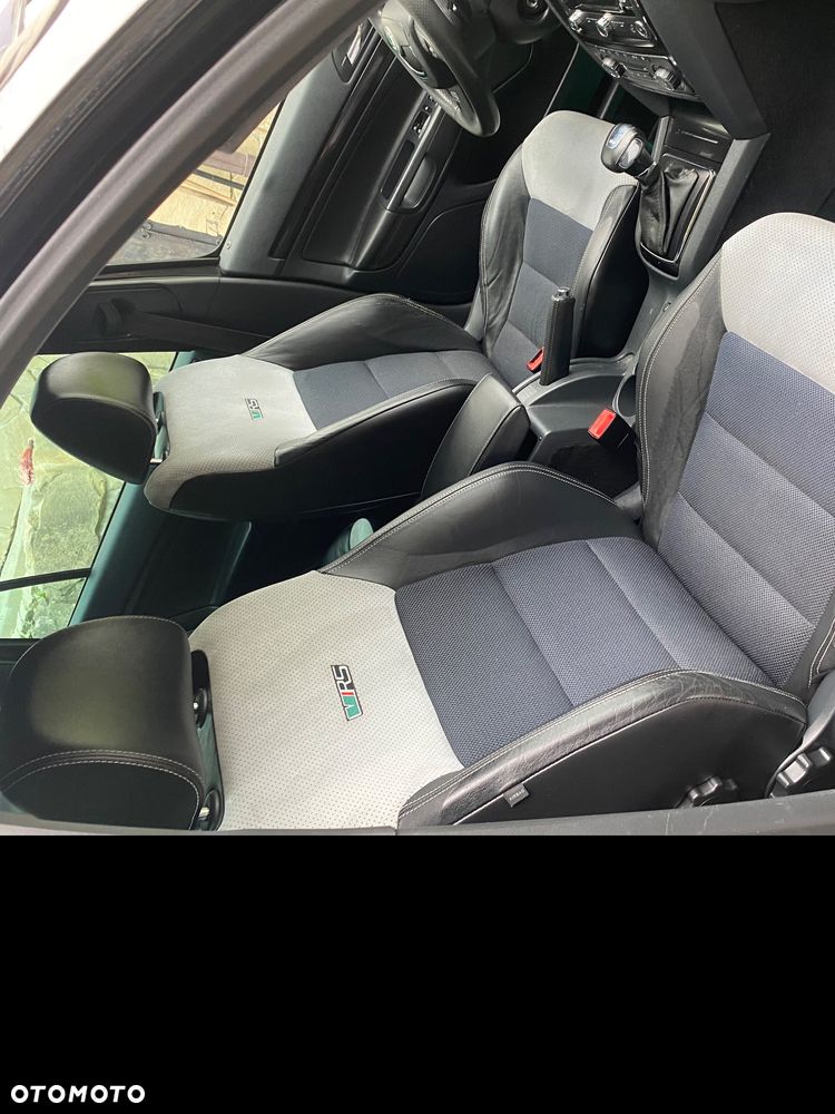 Skoda Octavia 2.0 TDI DPF RS DSG - 24