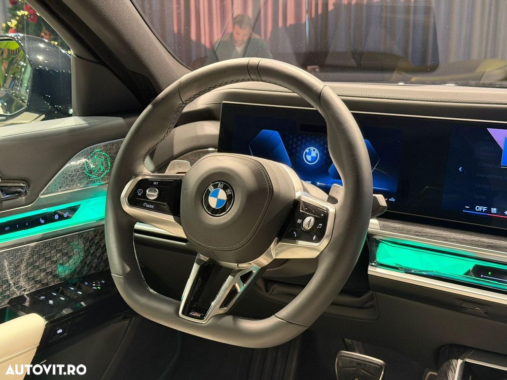 BMW Seria 7 740d xDrive MHEV - 22