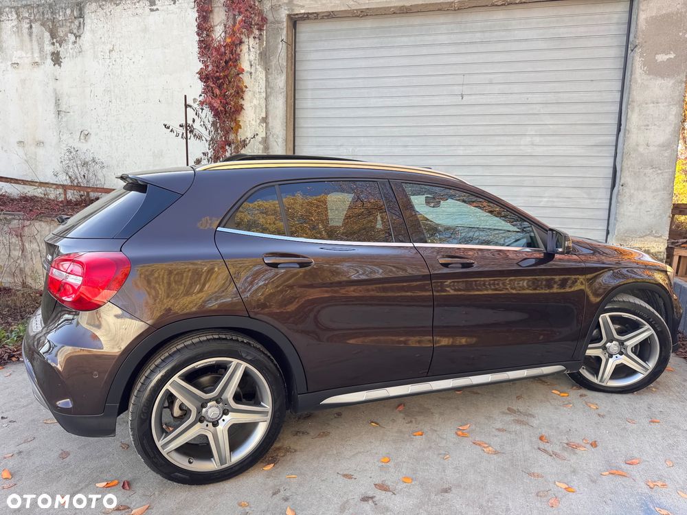 Mercedes-Benz GLA 200 (CDI) d 4Matic 7G-DCT AMG Line - 19