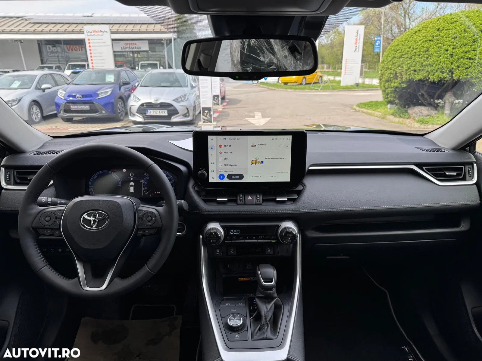 Toyota RAV4 2.5 Hybrid VVT-iE 4x4 Luxury - 13