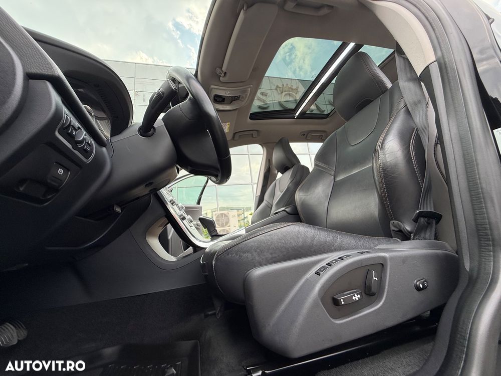 Volvo XC 60 - 8