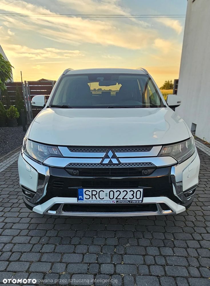 Mitsubishi Outlander - 5