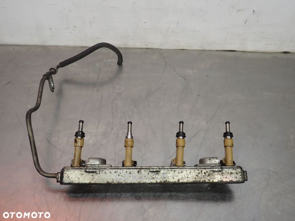 LISTWA WTRYSKOWA TOYOTA COROLLA E15  23250-37010 - 1