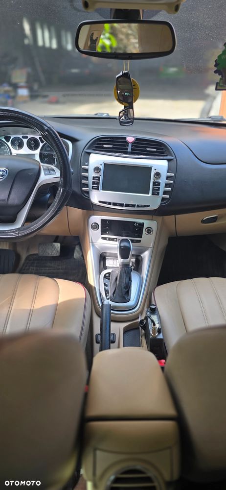 Lancia Delta 1.8 T-Jet Oro Sportronic - 11