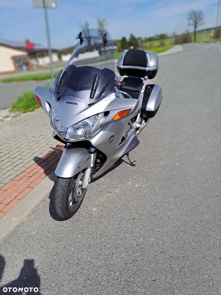 Honda ST - 2