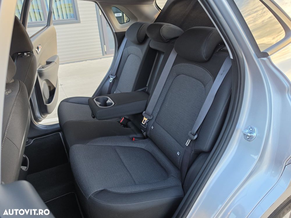 Hyundai KONA Business - 16