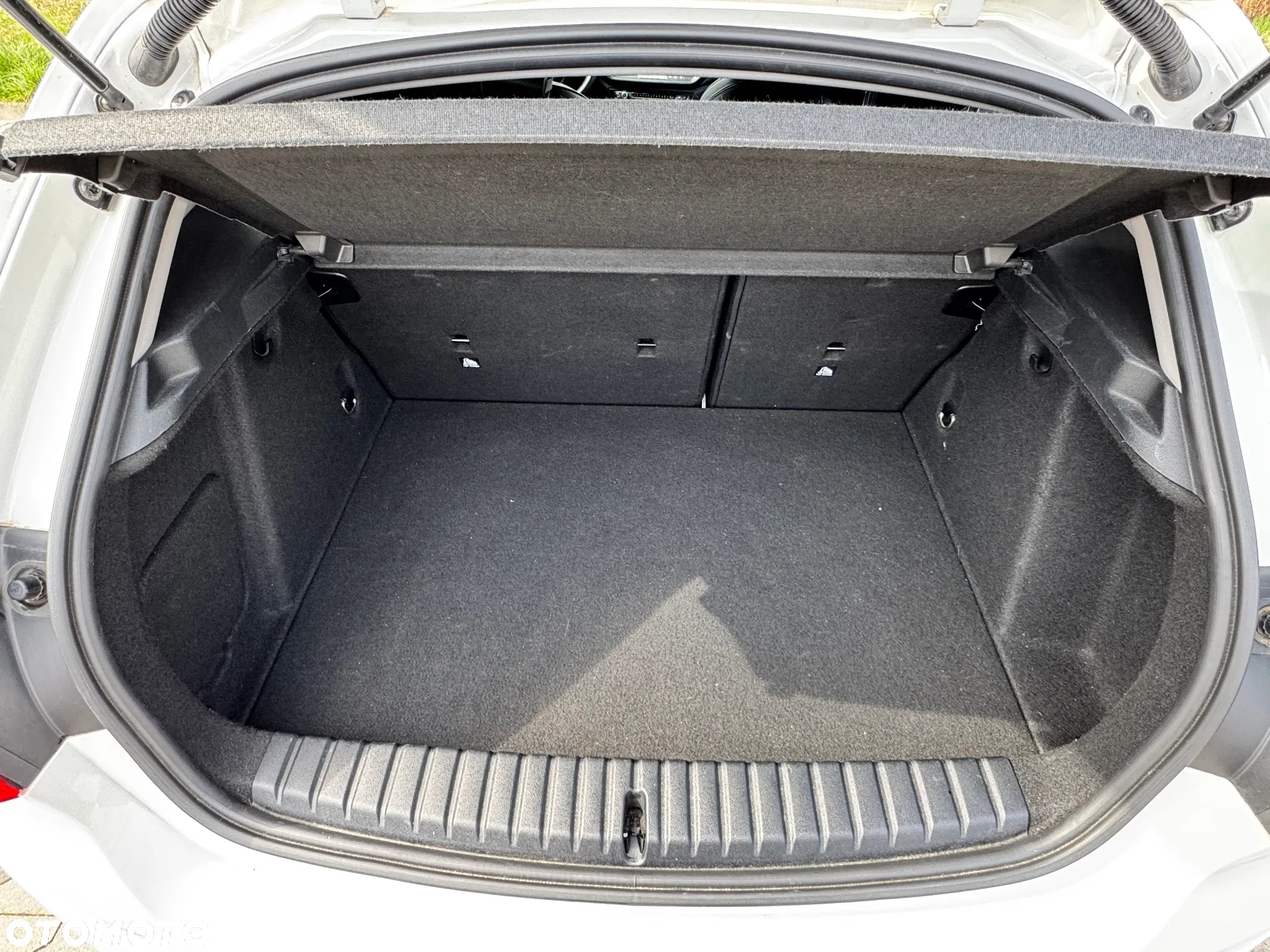 BMW Seria 1 118i - 13